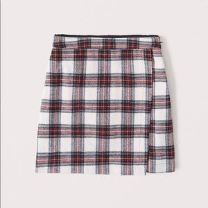 ABERCROMBIE WRAP PLAID MINI SKIRT